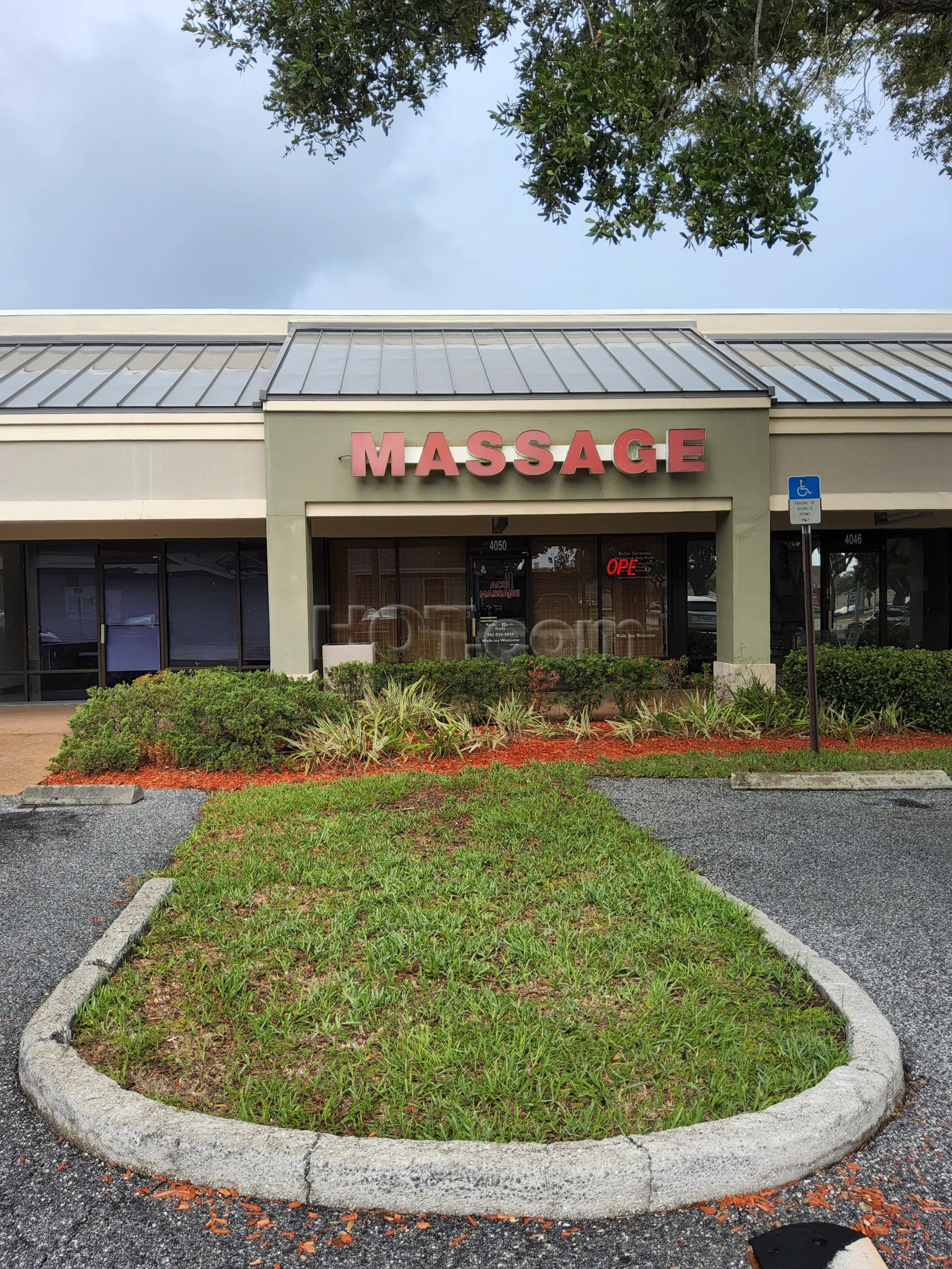 Pensacola, Florida Waterfall Massage Spa