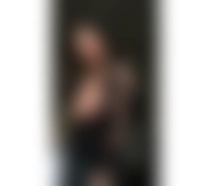 Escorts Glasgow, Scotland 🟪🌙🟨ALLURING ADORA. MILF TS fine lingerie