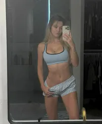 Escorts Calgary, Alberta Celestine