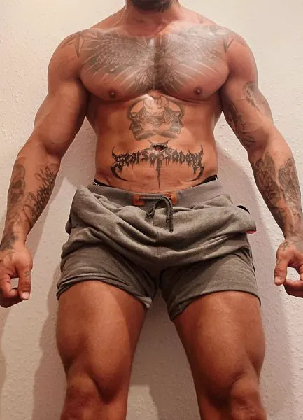 Escorts Berlin, Germany Inked_muscleboy