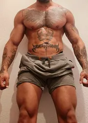 Escorts Berlin, Germany Inked_muscleboy