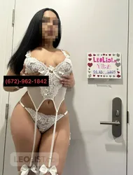 Escorts Montreal, Quebec Tina