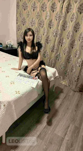 Escorts Windsor, Ontario Mia 226~476-0287