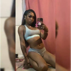 Escorts Dubuque, Iowa 🍫🍫 Guess who’s here Chocolate 🍫 bunny call now 🍫