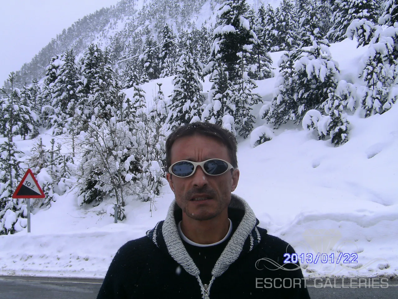 Escorts Poitiers, France null