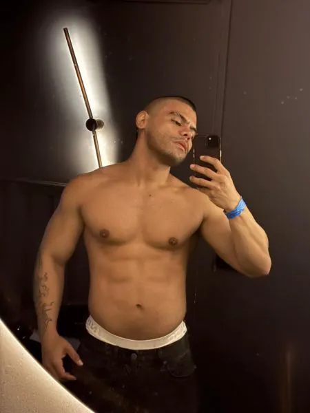 Escorts Singapore, Singapore JhonatanPaisa