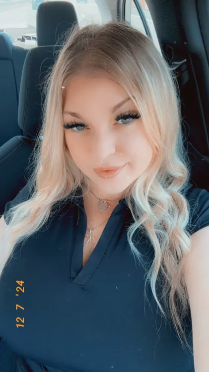 Escorts Omaha, Nebraska Lilbabychelsi