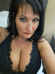 Escorts Biloxi, Mississippi OCEAN SPRINGS INCALL Looking for something hot, steamy and exotic Consider me FOUND.