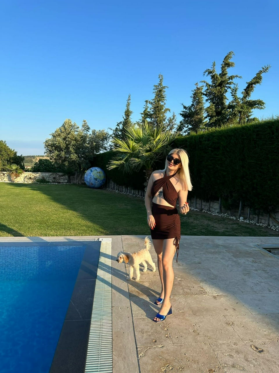 Escorts Izmir, Turkey Buket Yirmiiki