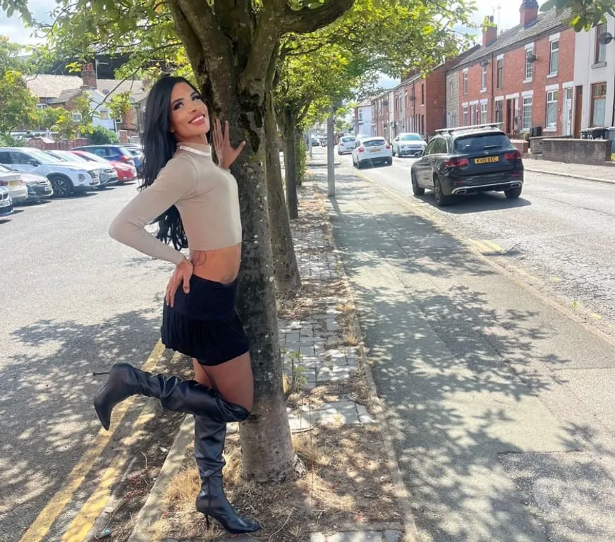 Escorts Kensington, England KATE SLIM BRAZILIAN XxL BOTH AND HOT 🍆🔥🍑