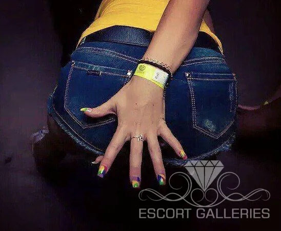 Escorts Paris, France null