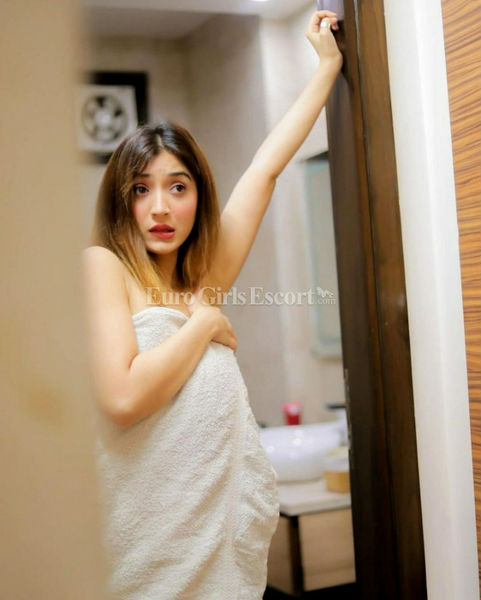 Escorts Islamabad, Pakistan Tina Khan