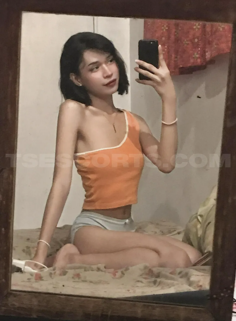 Escorts Makati City, Philippines Khloe