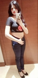 Escorts Abu Dhabi, United Arab Emirates Arzu Indian Girl