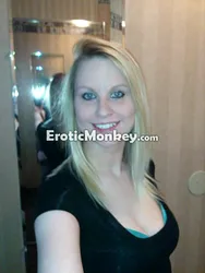 Escorts Peoria, Illinois Amber