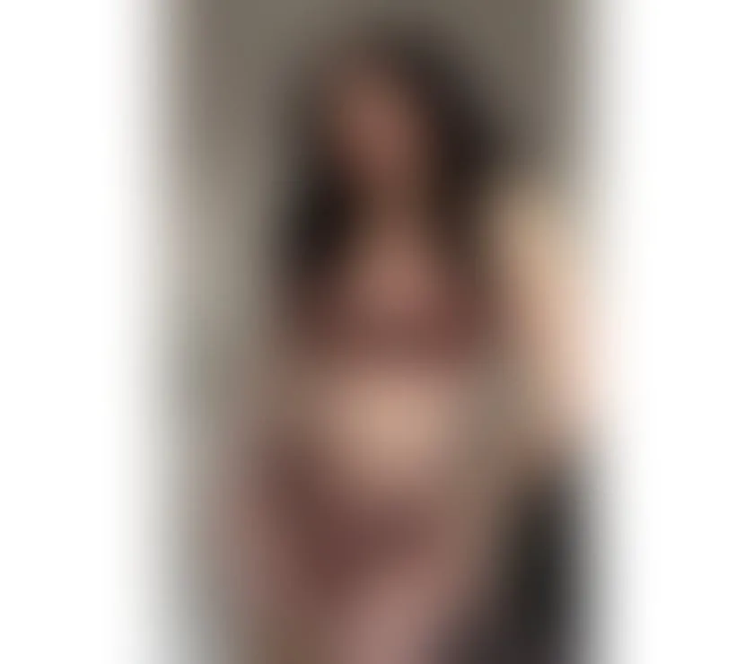 Escorts Glasgow, Scotland 🟪🌙🟨ALLURING ADORA. MILF TS fine lingerie