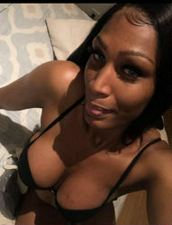 Escorts Staten Island, New York Ebony shemale here for your exotic needs FF