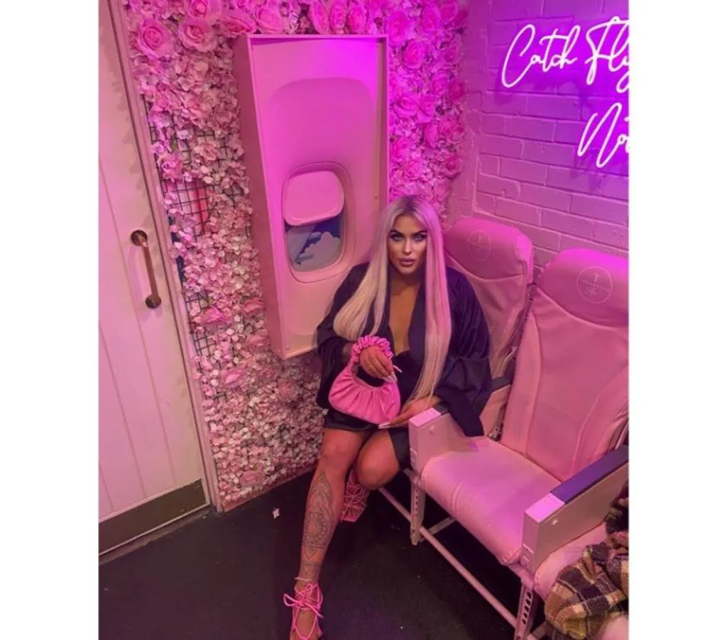 Escorts Sheffield, England Trans girl genuine