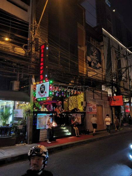 Beer Bar / Go-Go Bar Bangkok, Thailand Hillary 3