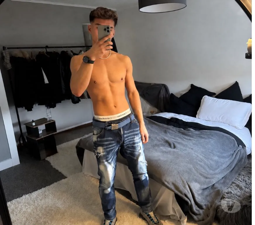 Escorts Edinburgh, Scotland WASIAN TWINK DELIGHT