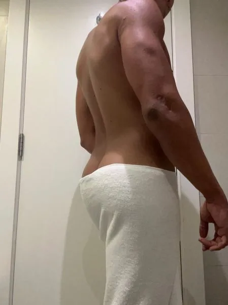 Escorts Dubai, United Arab Emirates Oliverr_BR