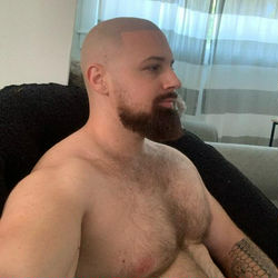 Escorts Fort Lauderdale, Florida Bearded hairy muscle top