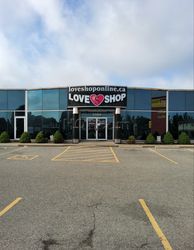 Niagara Falls, Ontario Love Shop