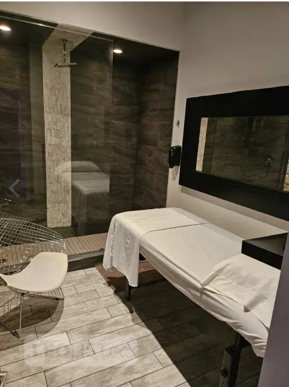Escorts Vaughan, Ontario Synergy Massage