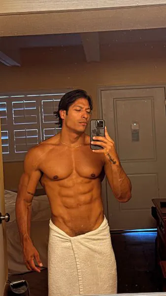 Escorts West Hollywood, California Noahbacil