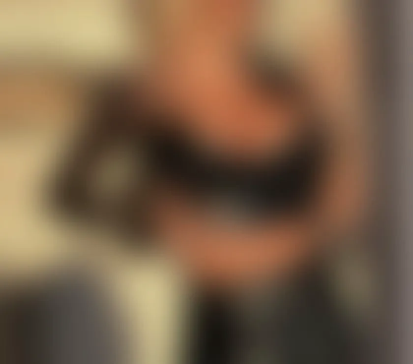 Escorts Preston, England Angelina, a trans woman, will only be in your city for a few