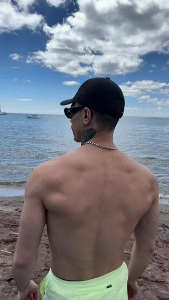 Escorts Montreal, Quebec Dom_Adam