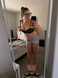 Escorts Saskatoon, Saskatchewan Nancy