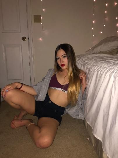 Escorts Cleveland, Ohio I’M AVAILABLE AND READY FOR INCALLS , OUTCALLS OR CAR DATES in the city , Cum in sweet pussy , All sex positions available. Hot sexy 100% real and legit girl TEXT ME NOW .  26 -