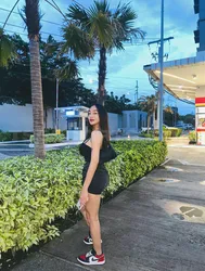 Escorts Makati City, Philippines Kim Skylie/ CAMSHOW!