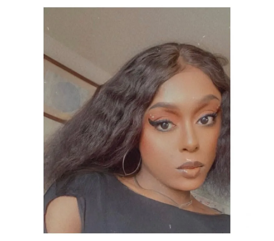 Escorts Leeds, England Hung with bubble butt in Leeds