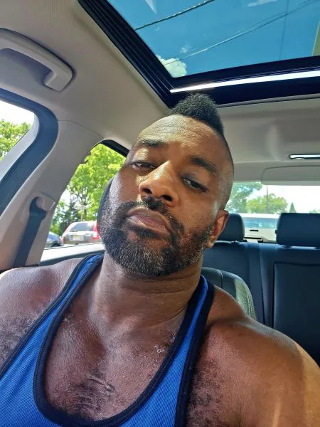 Escorts Newark, New Jersey Dark_muscle