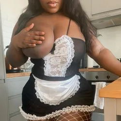 Escorts Anaheim, California BUSTY. VOLUPTUOUS. BOMBSHELL. - 30