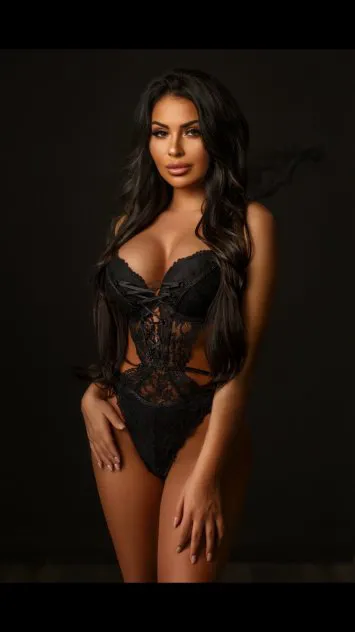 Escorts Queens, New York Bombshell Kelly