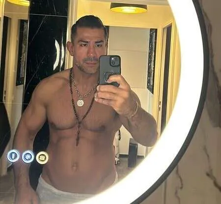 Escorts Silver Lake, California Hot Latin DILF 4 U