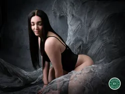 Escorts Dublin, Ireland Julia