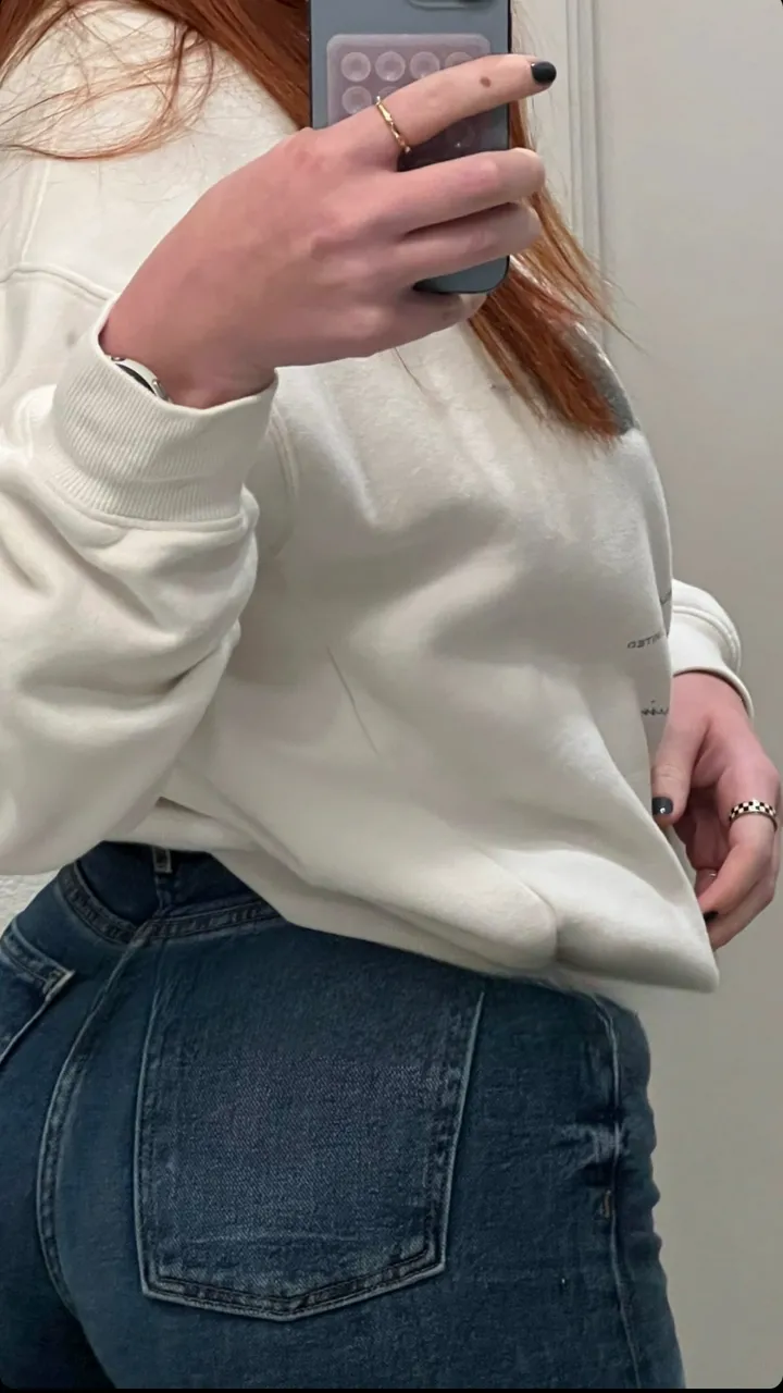 Escorts Edmonton, Alberta Jennifer Fleming