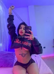 Escorts Detroit, Michigan Hey love. I’m available for both In/out service
