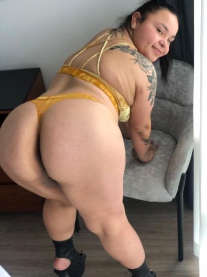 Escorts Phoenix, Arizona Dimples