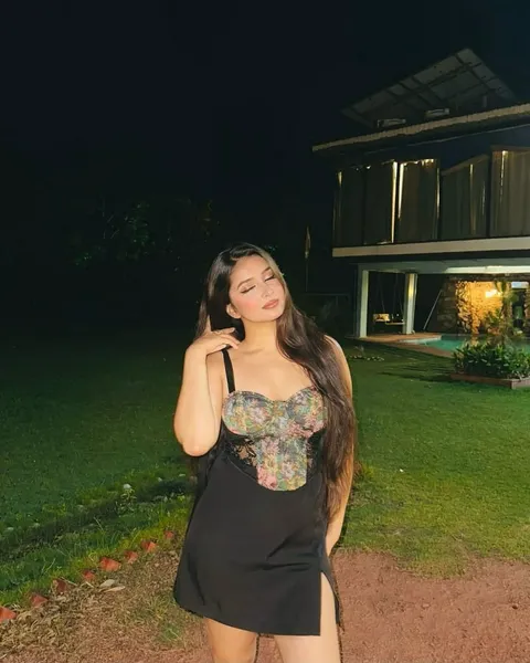 Escorts Dubai, United Arab Emirates Shreya Tomar