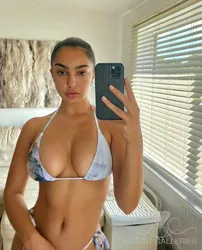 Escorts Alexandria, Egypt Savannah