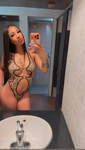 Escorts Vallejo, California Naomi