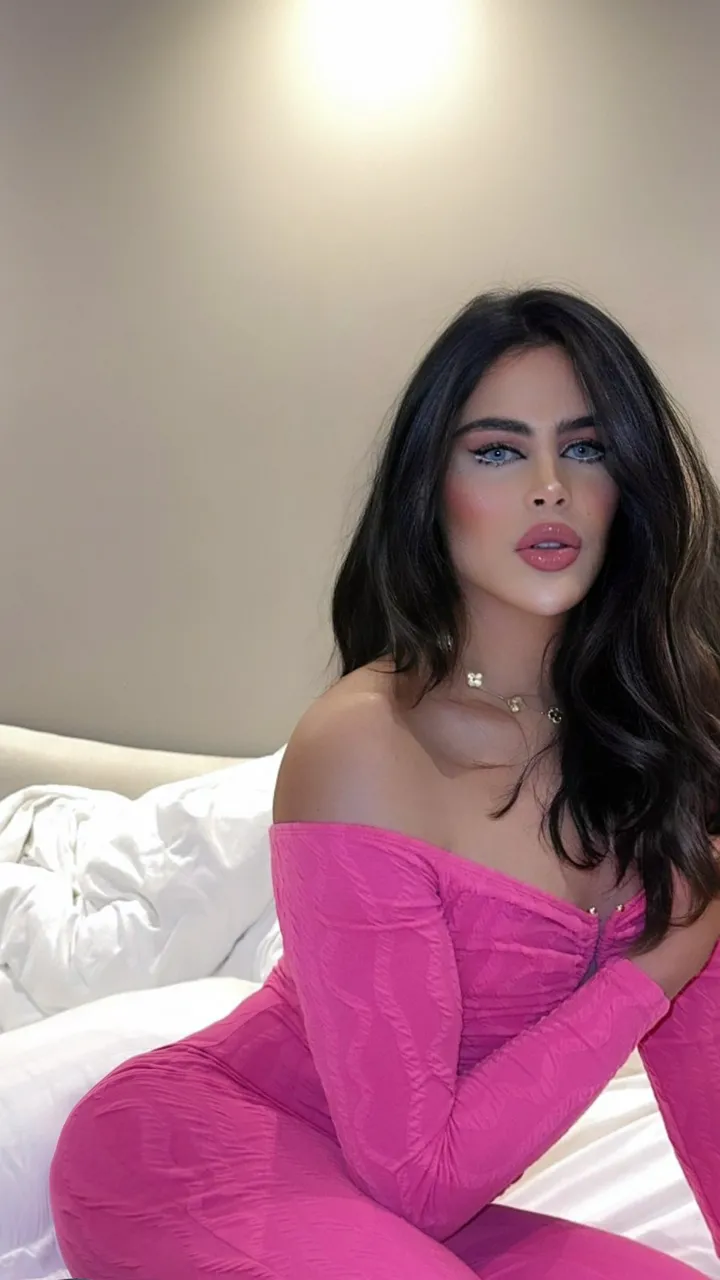 Escorts Riyadh, Saudi Arabia قموري ليدي بوي big dick