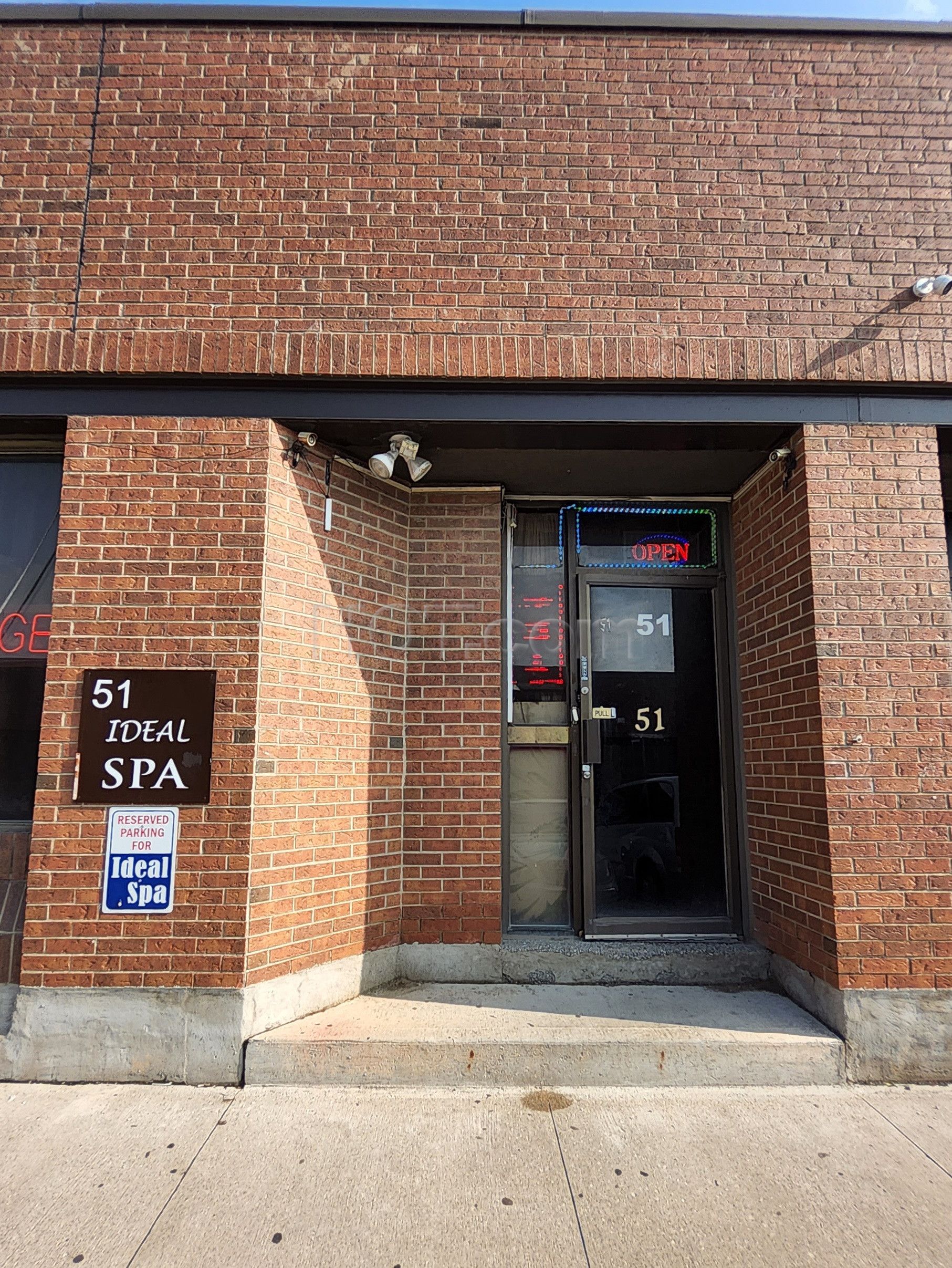 North York, Ontario Ideal Spa