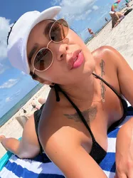 Escorts Hollywood, Florida Adina
