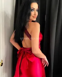 Escorts Alburg, Vermont Seeking a man that wants funs